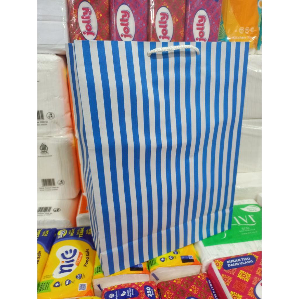 paper bag xl salur warna biru new isi 12 pcs terlaris dan termurah(30*12*40)