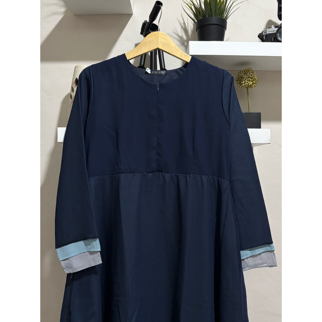 KAZAMI STORE • PRINCESS DRESS NAVY size M