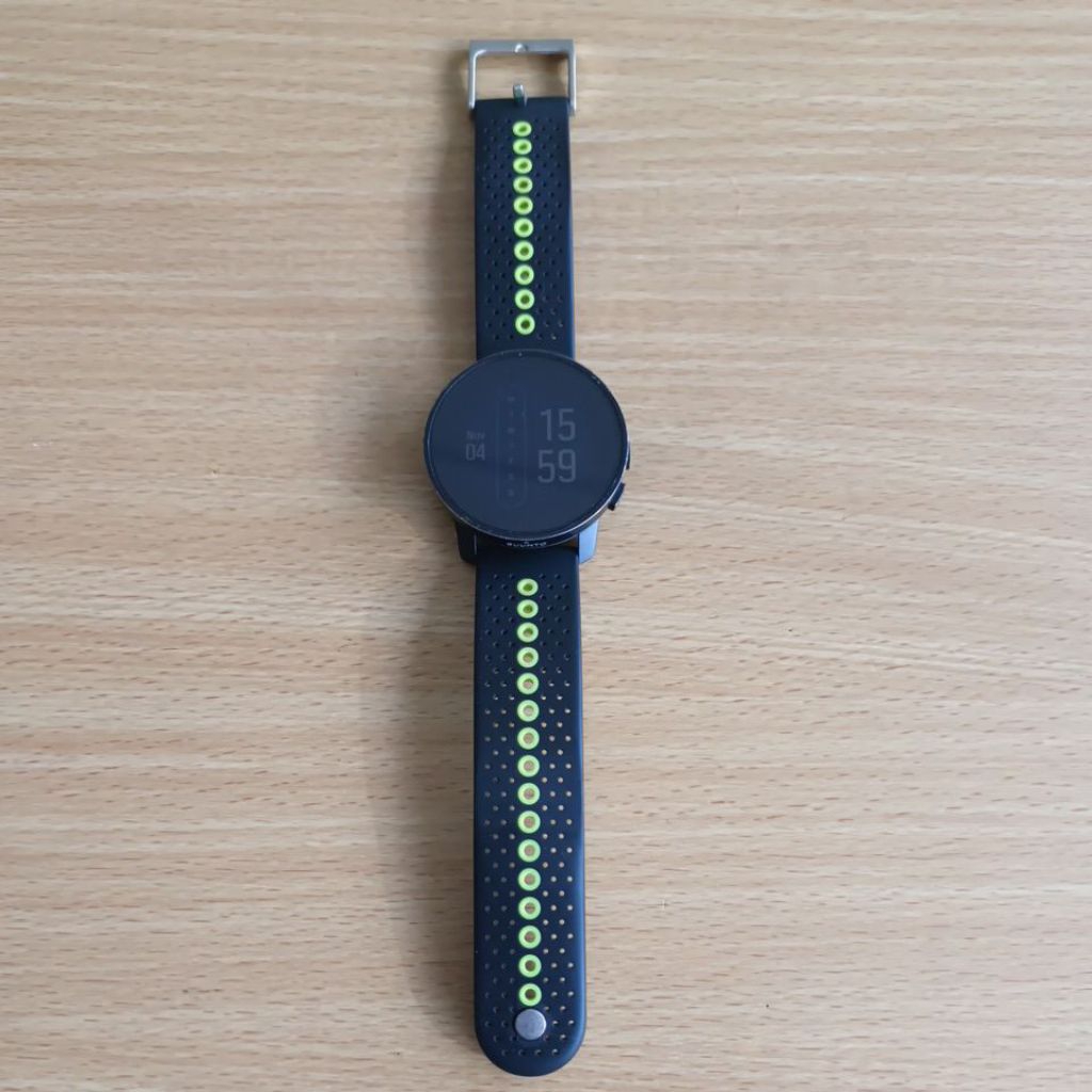 jam smartwatch SUUNTO 9 peak