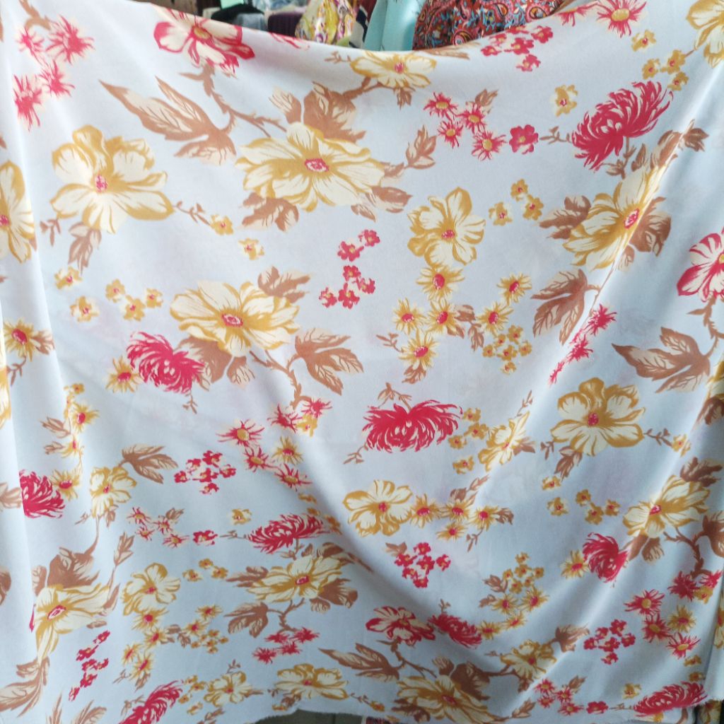 Kain Ceruty Zara Motif Bunga Dasar Putih Meteran Bahan Gamis Tunik Dress (Harga Kain Per½ Meter) 3R