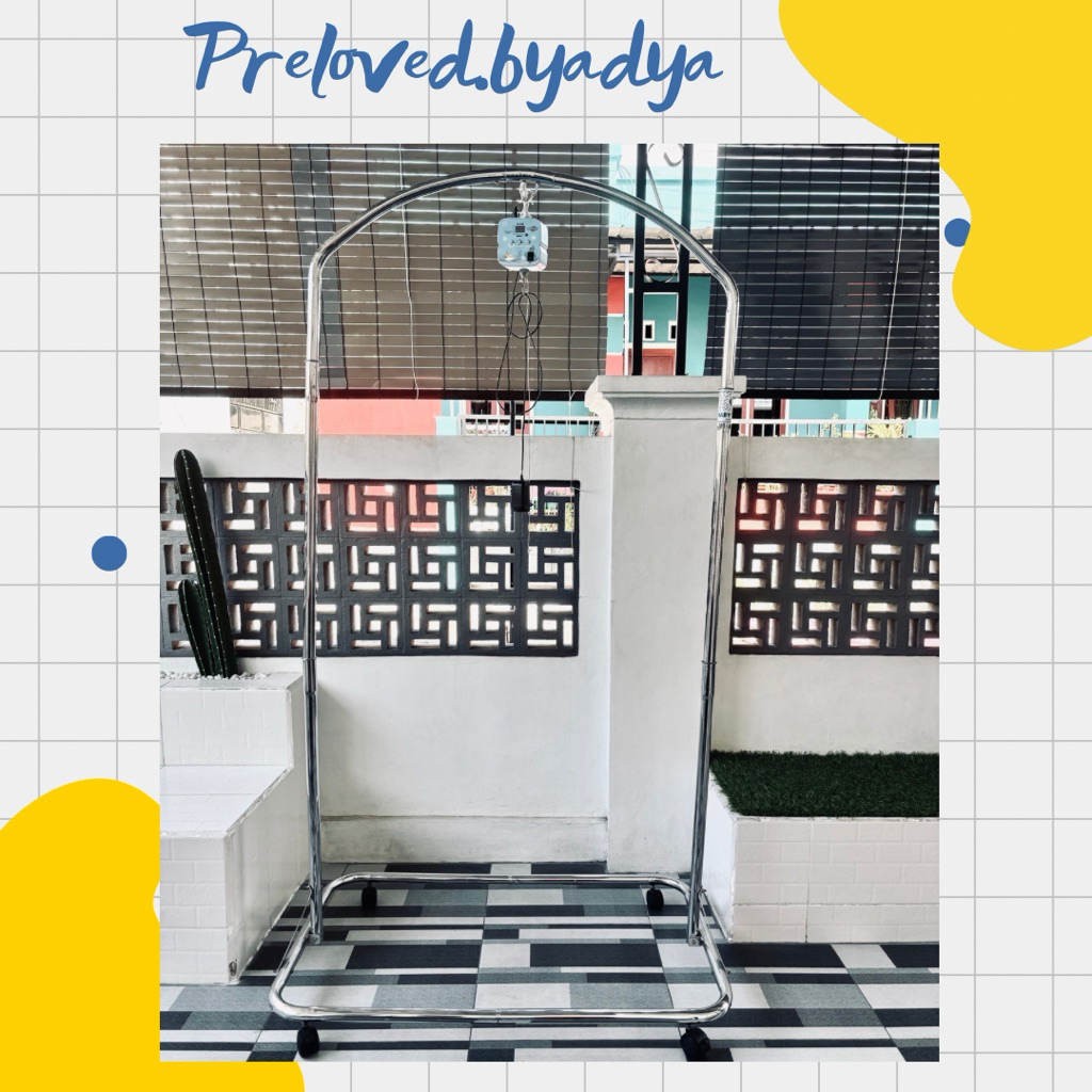 Preloved. Tiang Ayunan Bayi Portable "Baby Orient" 4 roda bisa di kunci (HANYA TIANGNYA SAJA)