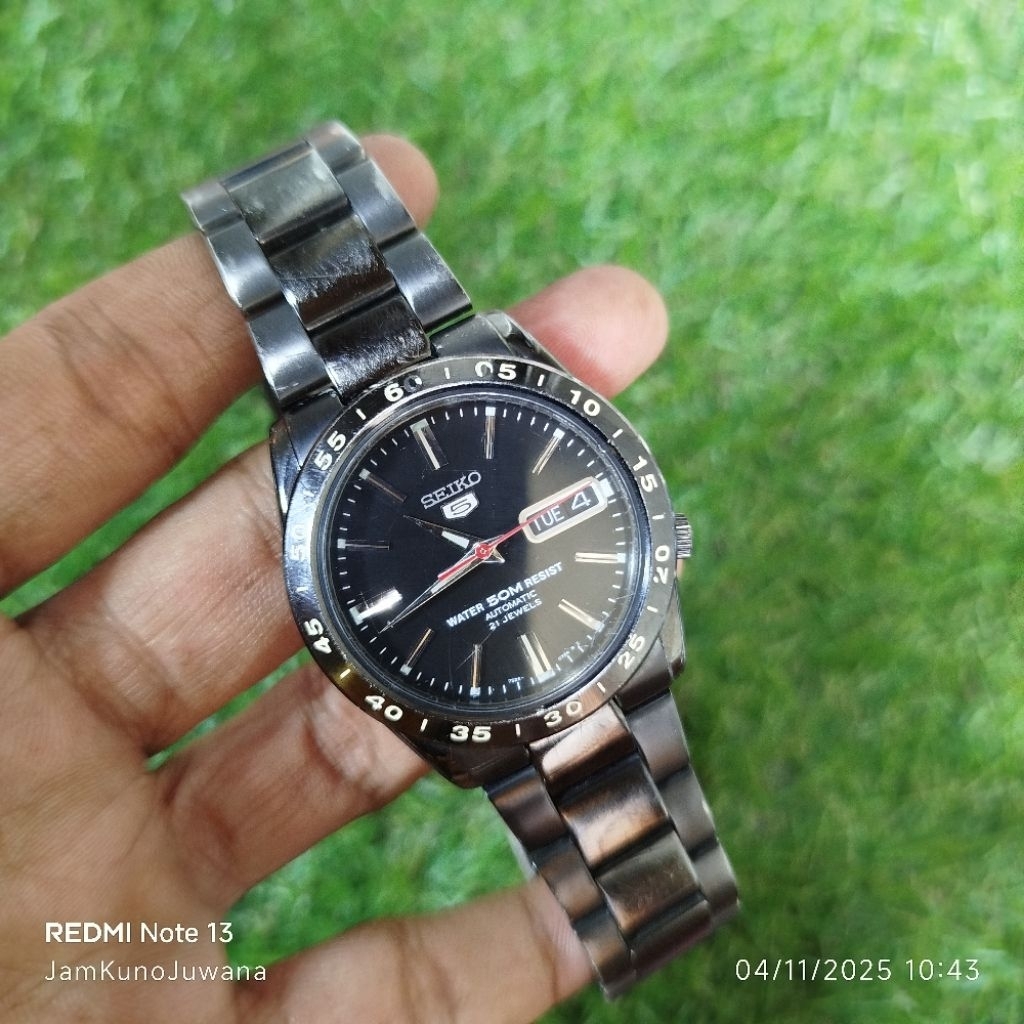 Jam tangan pria SEIKO 5 AUTOMATIC SNKE03K1 7S26-02T0