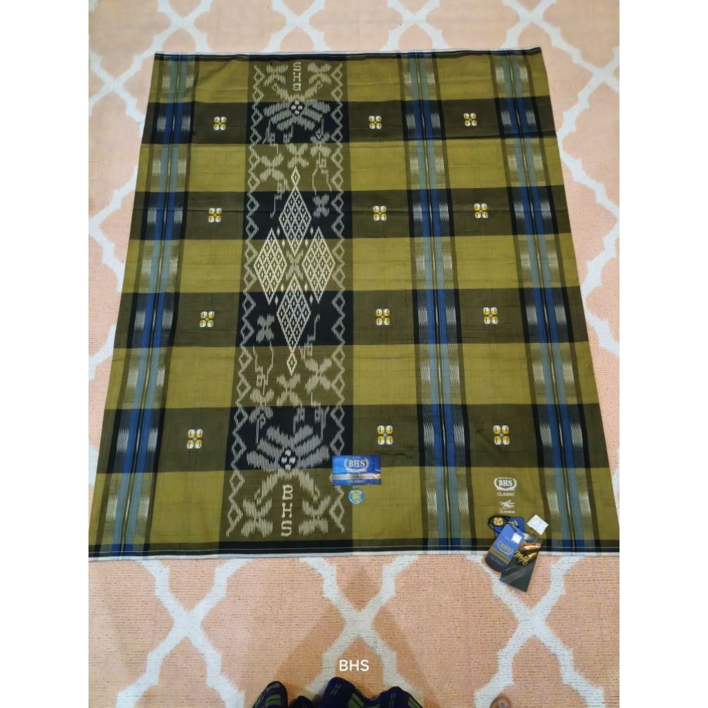 Sarung bhs Classic Gold ttd  jadul