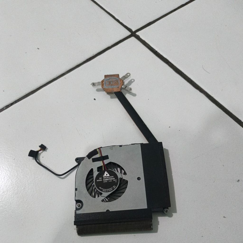 Lenovo Thinkpad T430U heatsink dan fan