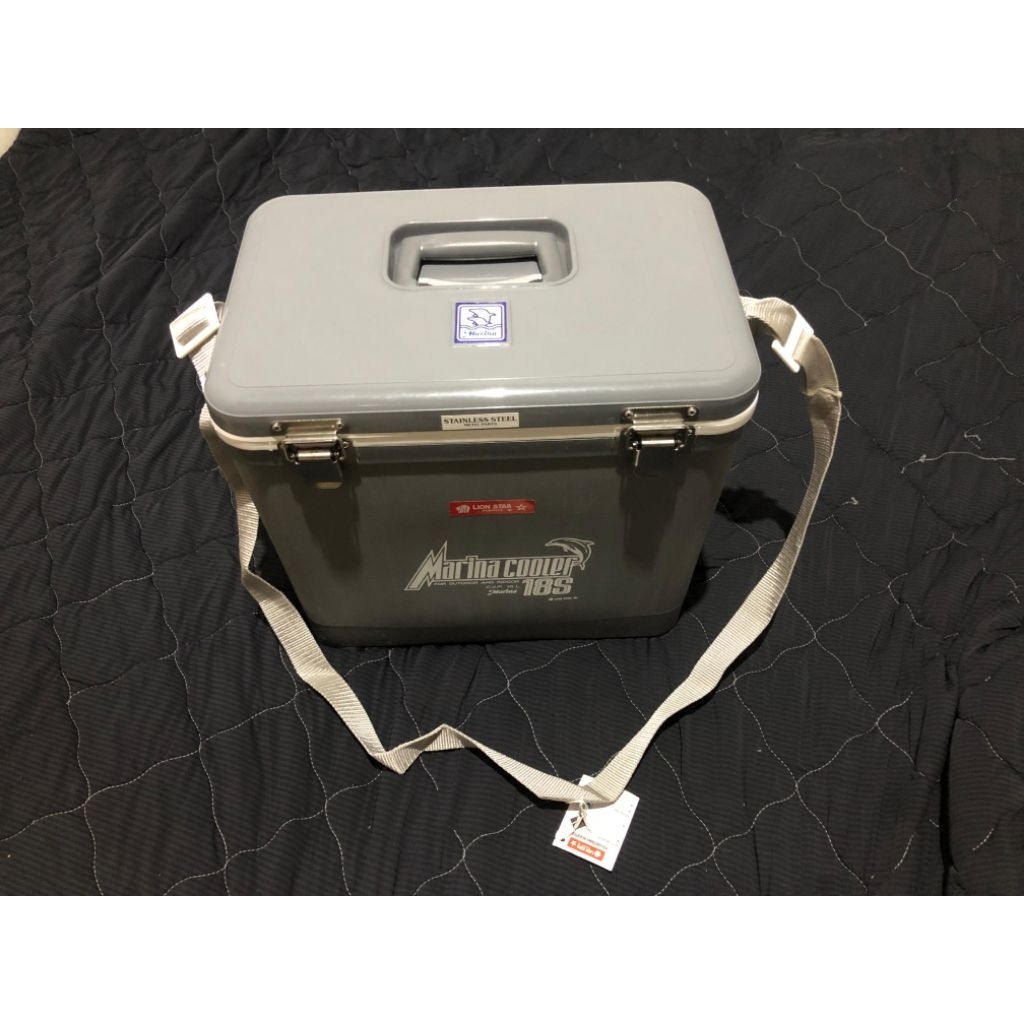 cooler box 18s marina