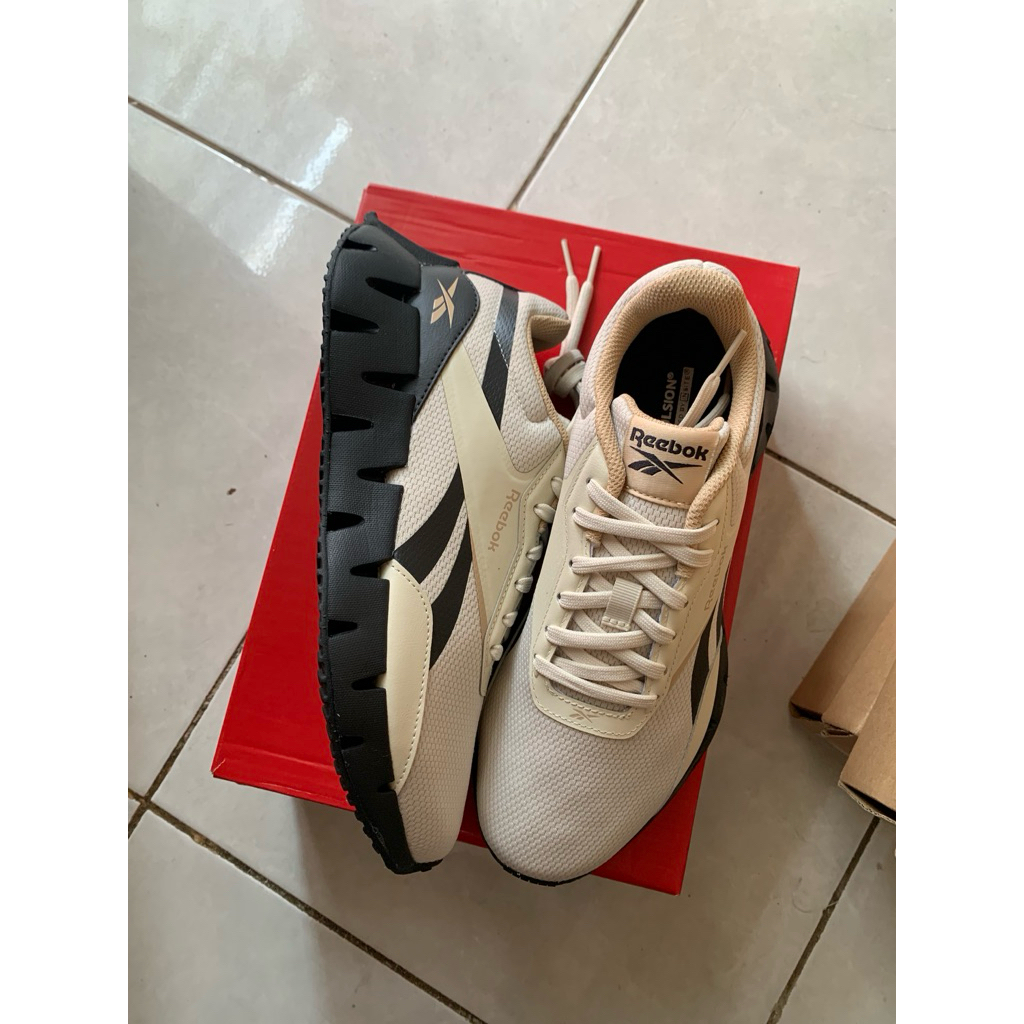 Reebok Zig Dynamica STR Beige