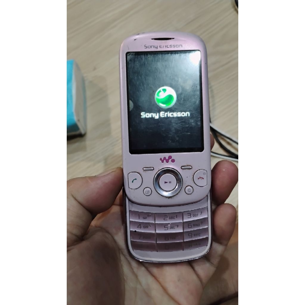 Sony Ericsson W20 Zylo
