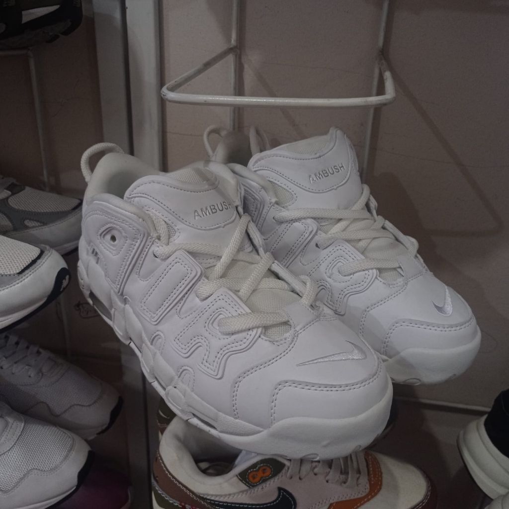 Nike uptempo X ambush