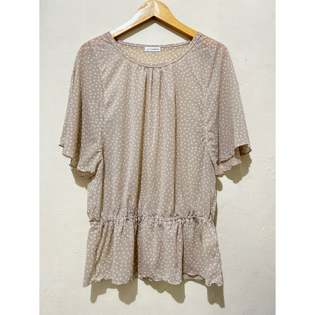 Preloved AVV Standard Blouse Serut Polka Coksu