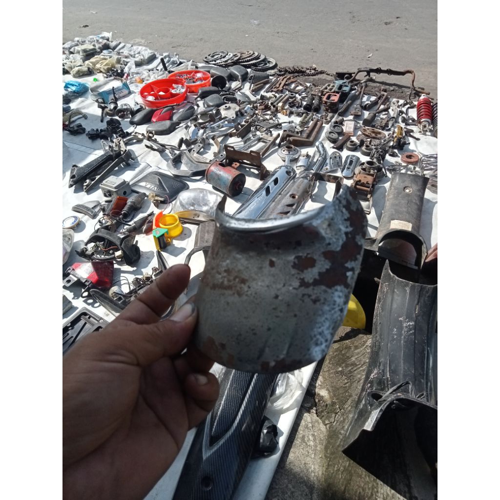 Pet Slebor belakang Suzuki A100