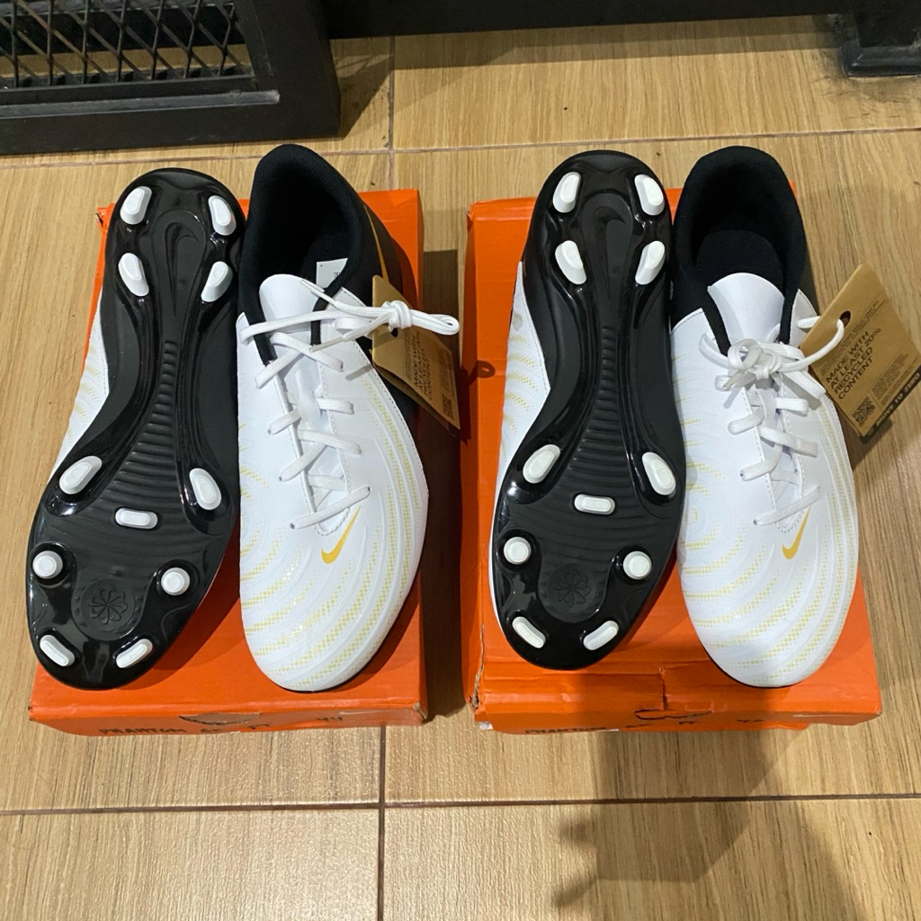 Sepatu bola minisoccer NIKE PHANTOM GX2 size 43 44 new ori