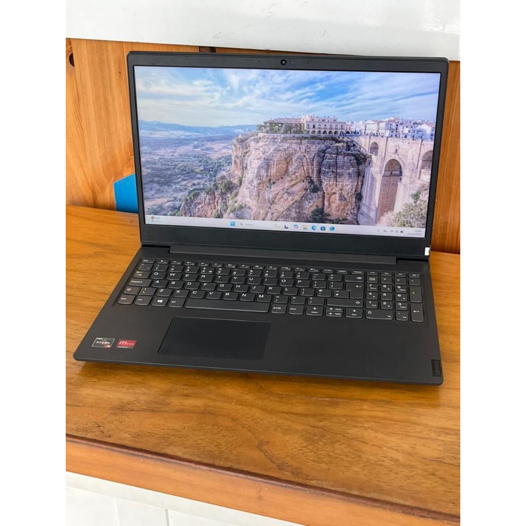 Lenovo V15 Ryzen 3 3250U Ram 8gb SSD 256gb