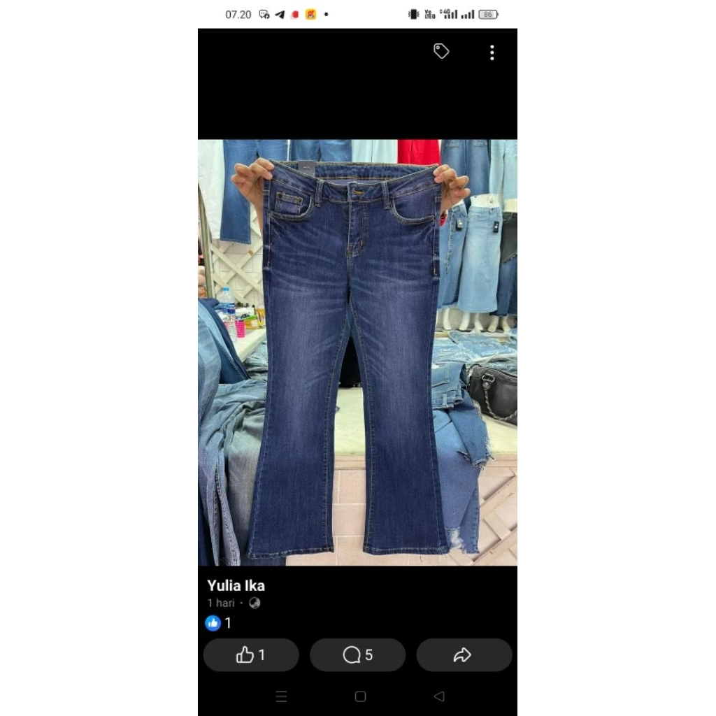 celana Levis wanita