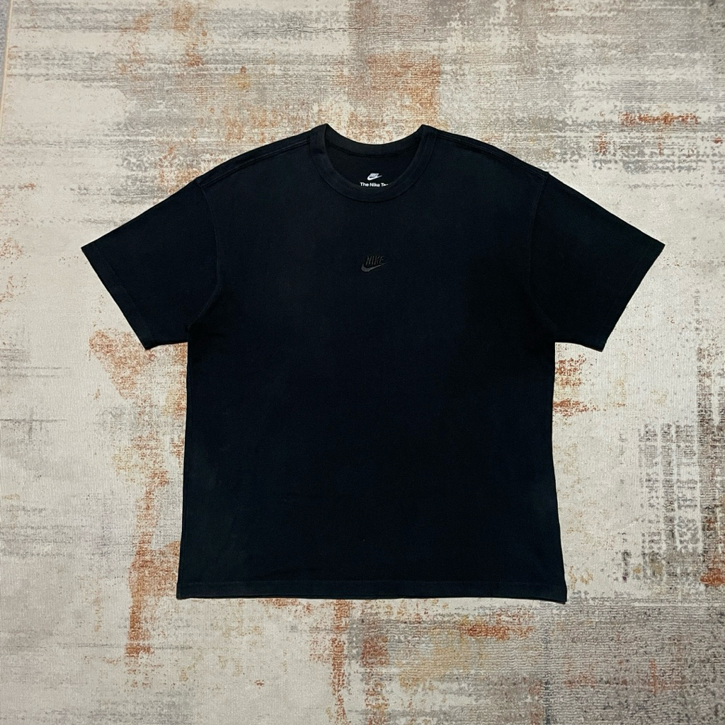 Preloved Tshirt Nike Center Logo Bob