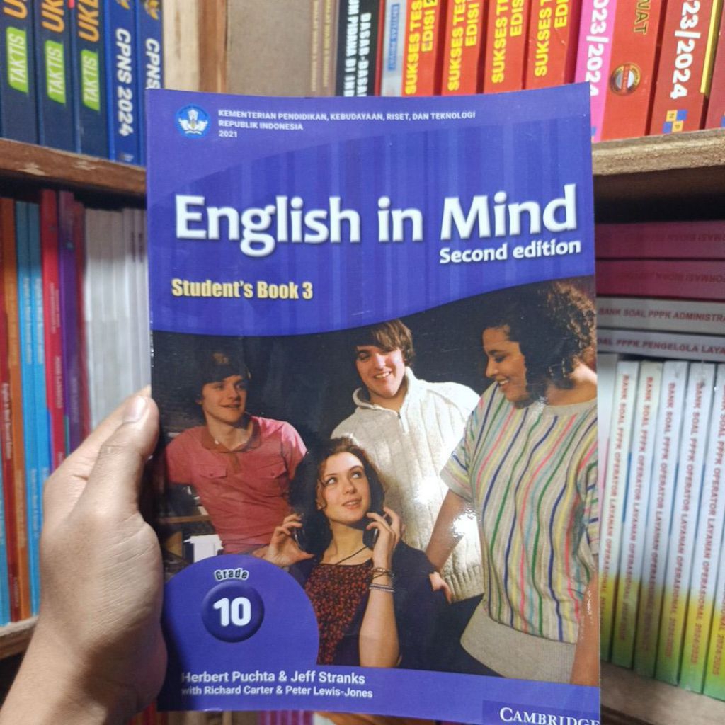 Buku English in Mind kelas 10 kurikulum merdeka - Buku Bahasa Inggeris kelas 10 kurikulum merdeka