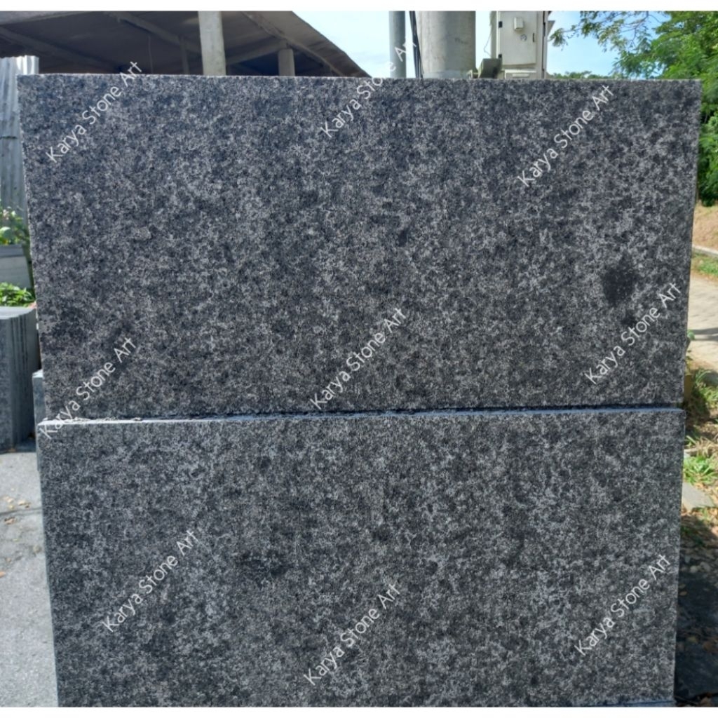 Andesit Bakar 30x60cm | Andesit Hitam Tulungagung | Batu Alam Andesit | Granit Bakar