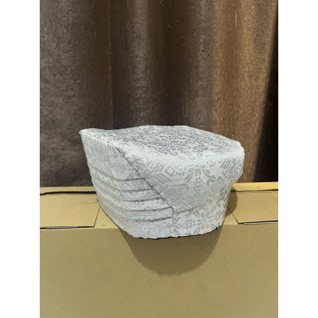 Topi Anak-Anak Minang Bahan Songket/saluak anak minang songket/saluak anak padang