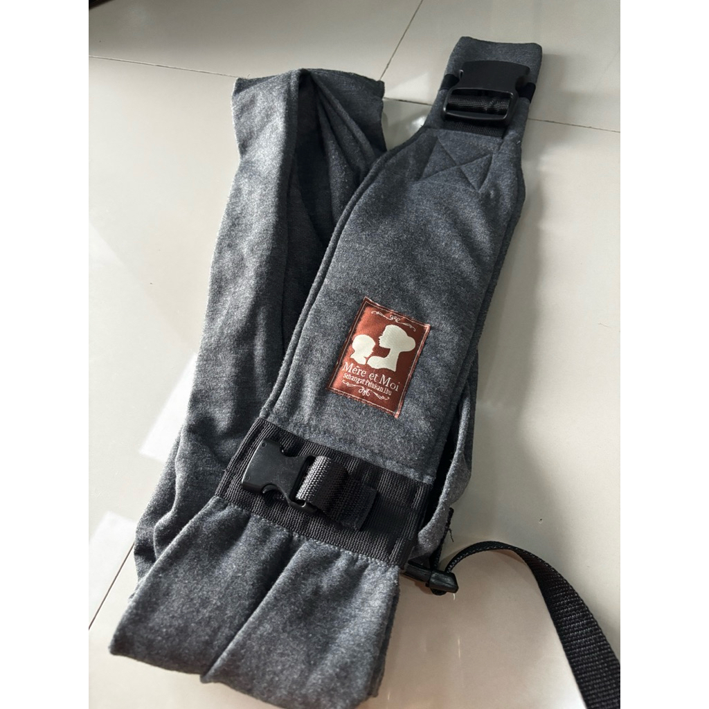 preloved gendongan mere et moi