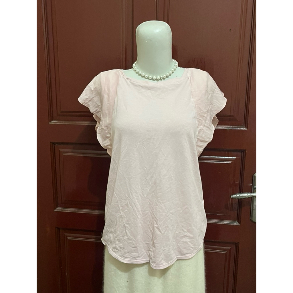 atasan kutung sleveless bra build in warna baby pink rare size L branded by GU Uniqlo (preloved)