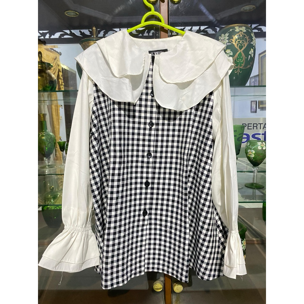 Blouse Lucu Kotak Hitam Putih