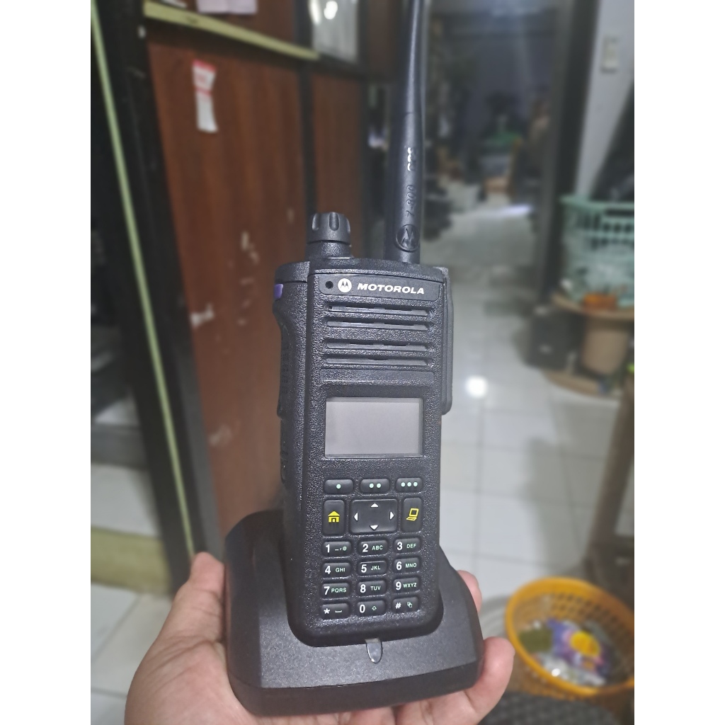 HT MOTOROLA  APX1000 DIGITAL TRUNKING 700 DAN 800 MHZ MOTOROLA APX 1000 ORI KONDISI BEKAS