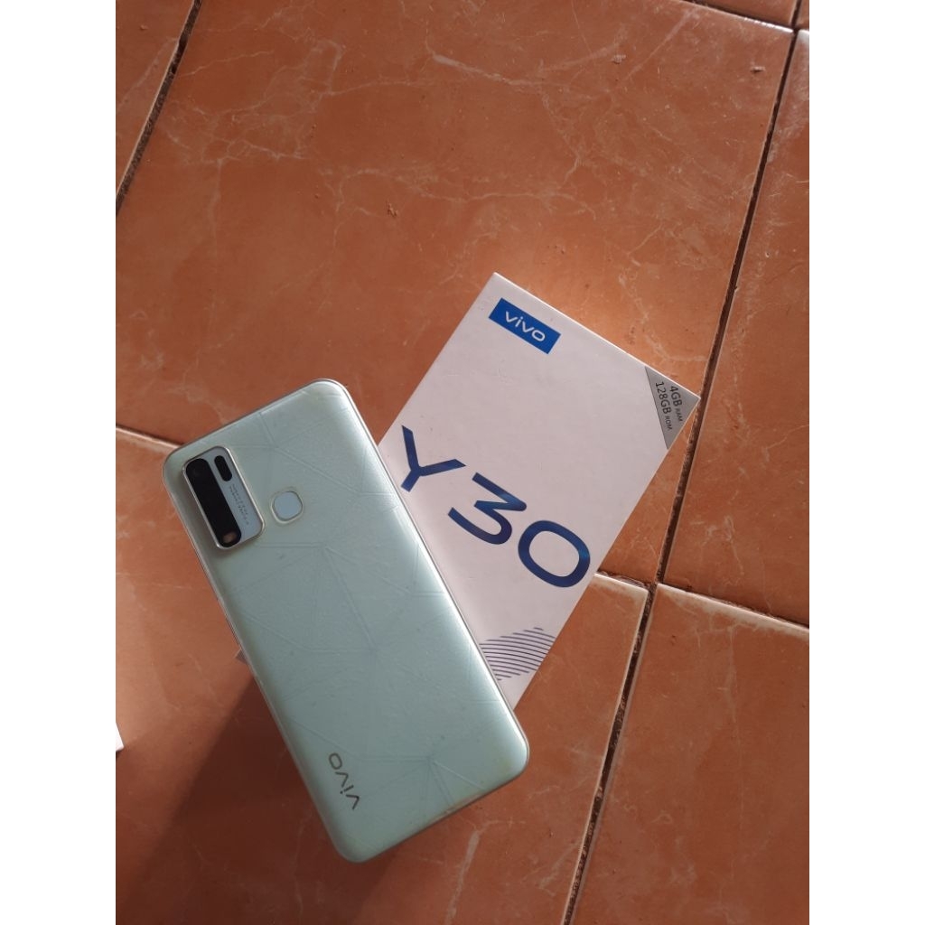 vivo y30 4/128