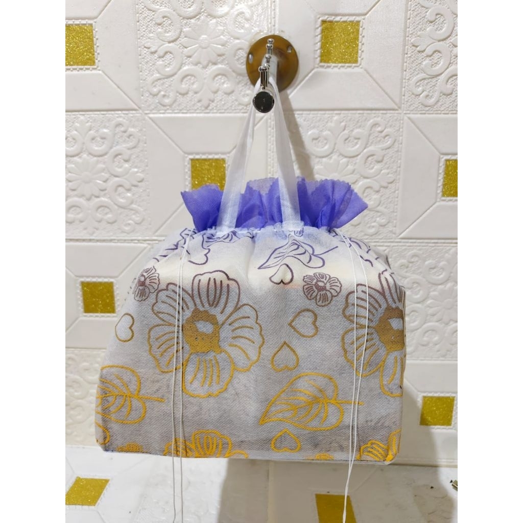 TAS HAJATAN SPUNBOND SERUT SABLON TEBAL GRADASI UKURAN 22 X 22 HARGA PAKET PER_2 LUSIN#tas kotak nas