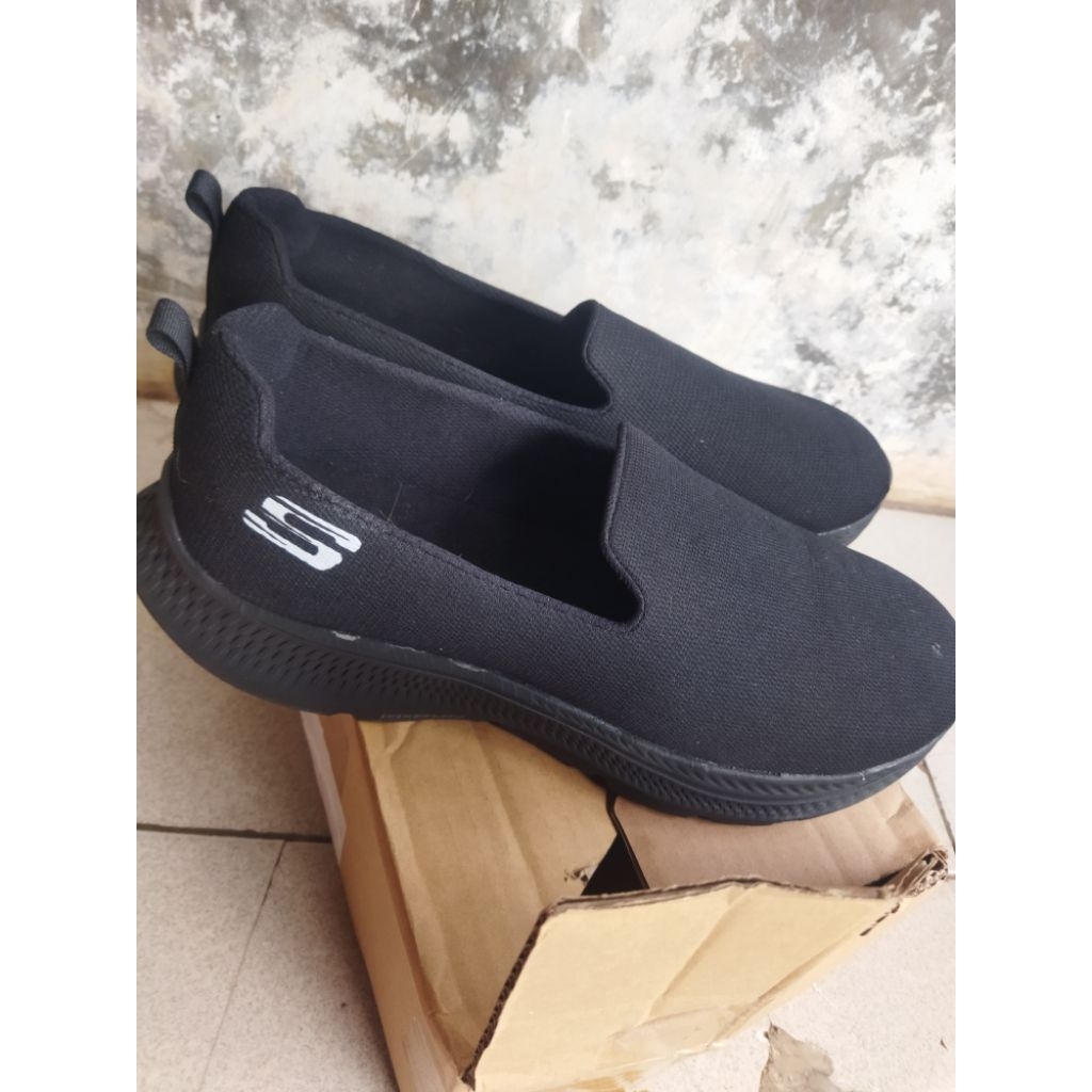 sepatu size 45