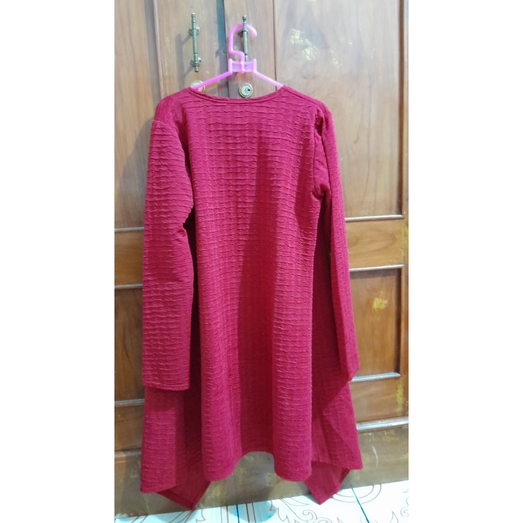 cardigan merah