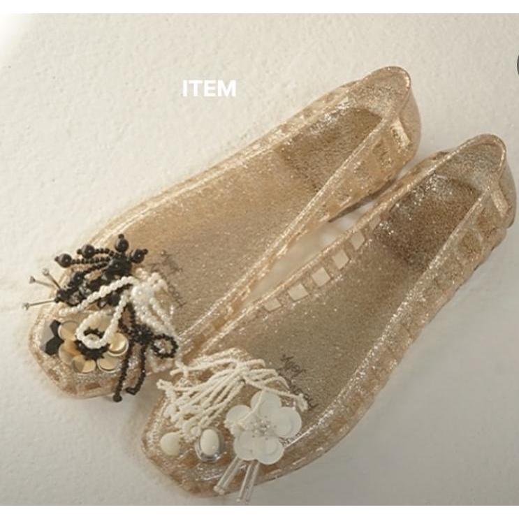 JELLY SHOES + 5 PCS JIBITS | jelly shoes + charm /jelly shoes /jelly shoes jibitz / jibitz jelly / j