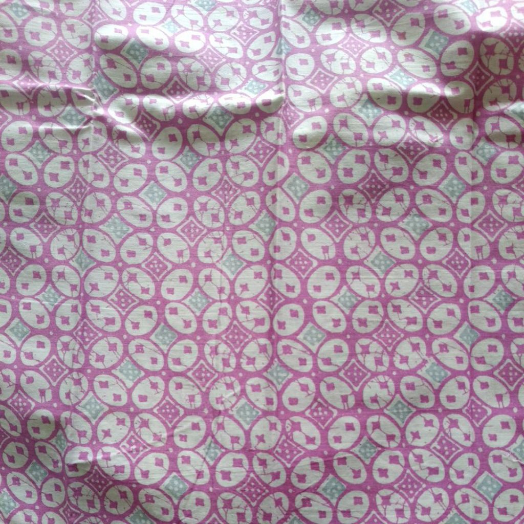 kain batik ungu