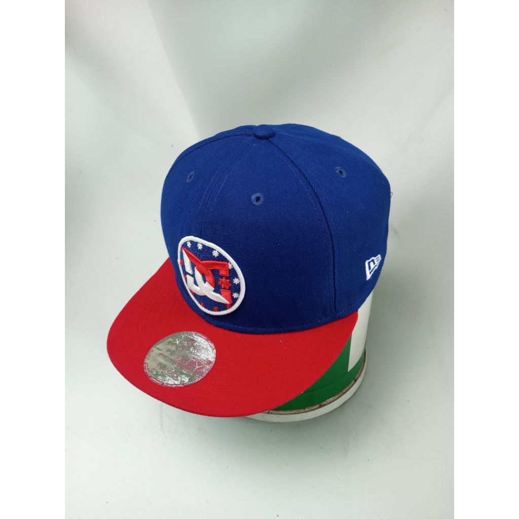 Topi New Era x DC Shoes 59FIFTY Snapback Red Blue