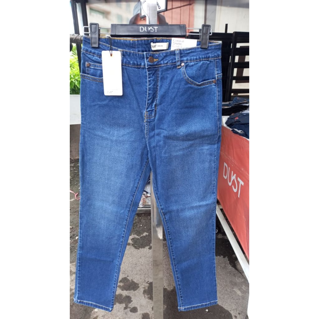 CELANA DUST JEANS