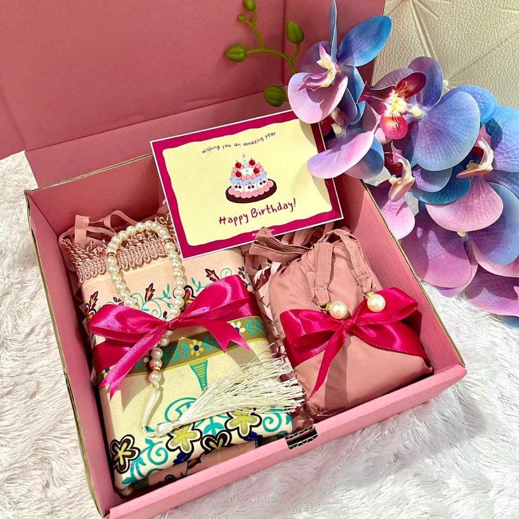 Kado Ulang Tahun Cewek Hampers Mukena Travelling Hadiah Lebaran Idul Fitri