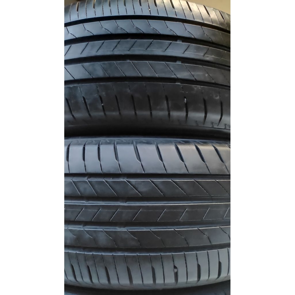 Ban uk. 235/50 R21 merk bridgestone alenza 001