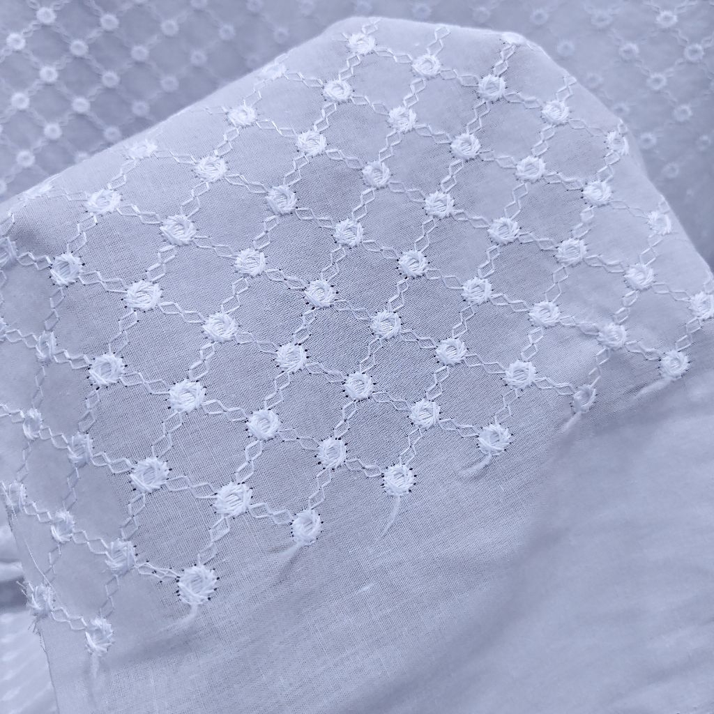 KAIN KATUN BORDIR PREMIUM WARNA PUTIH - KAIN BORDIR WARNA PUTIH HARGA/0,5M