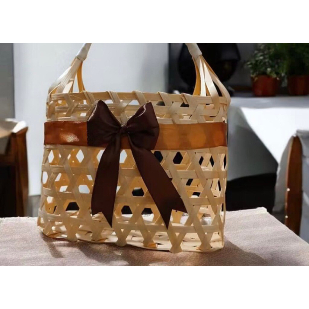 Tas Anyaman kerajinan tangan