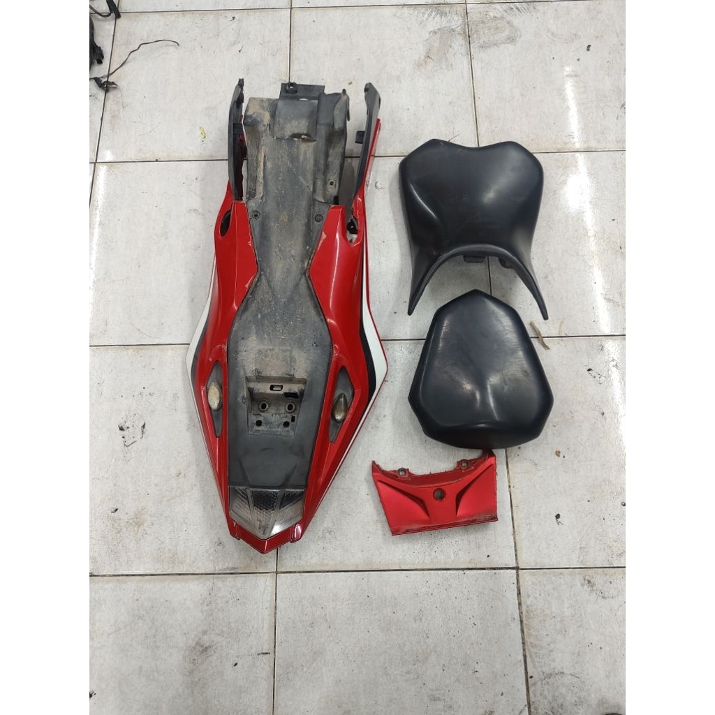 body set belakang cbr 150r facelift 2016-2020