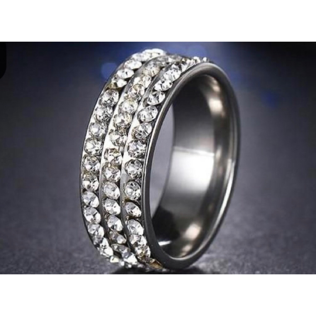 cincin imitasi berlian