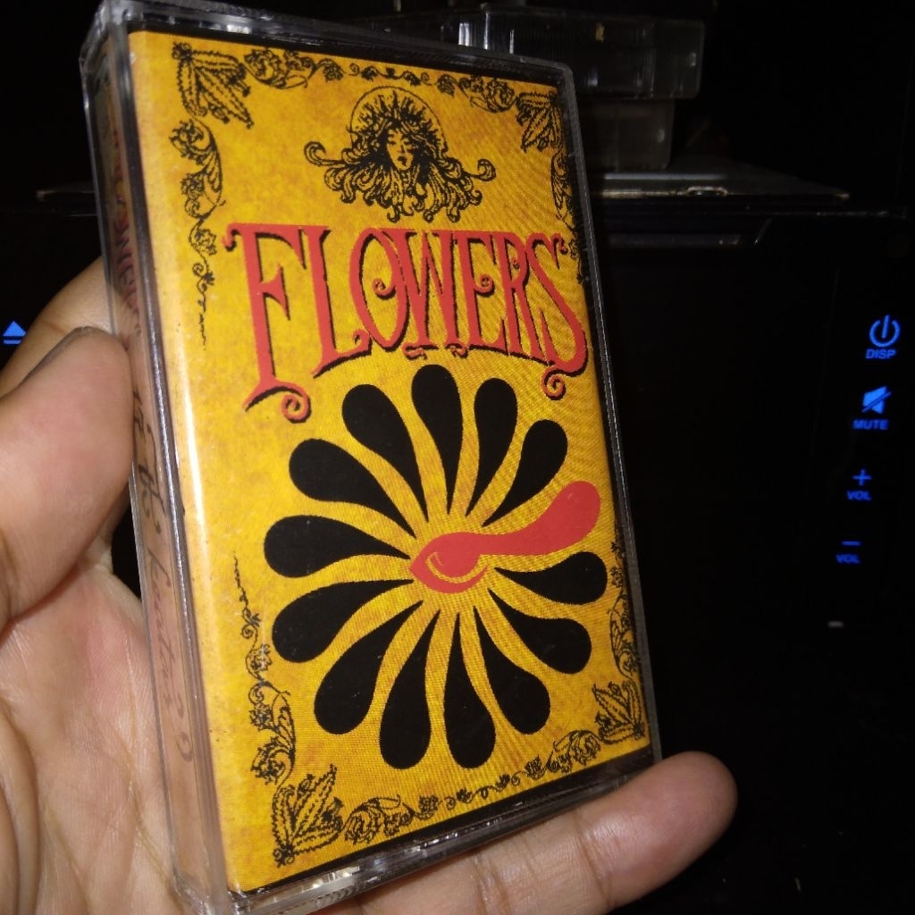 Kaset pita Flowers 17 Th Keatas