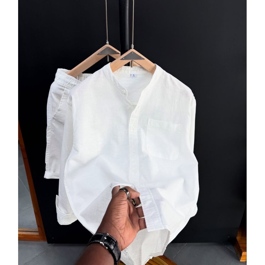 UNIQLO KEMEJA KOKO LENGAN PANJANG SLIMFIT//KEMEJA PRIA LENGAN PANJANG POLOS CASUAL TERLARIS TERBARUS