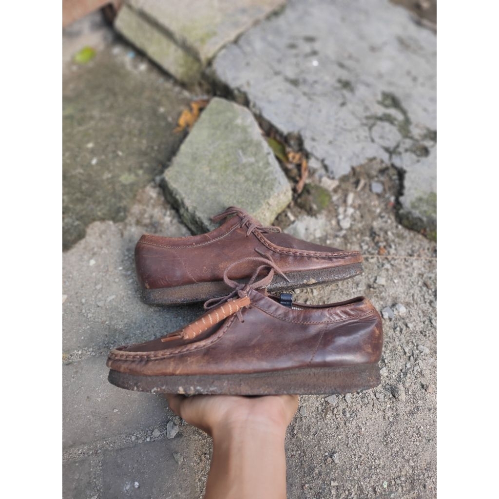 clarks wallabee leather brown