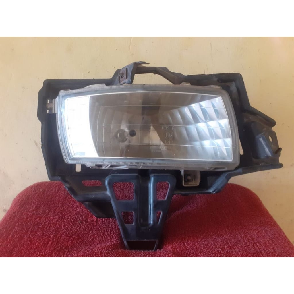 foglamp Lampu Kabut Toyota Innova 2008 2009 2010 2011 original sebelah kanan RH