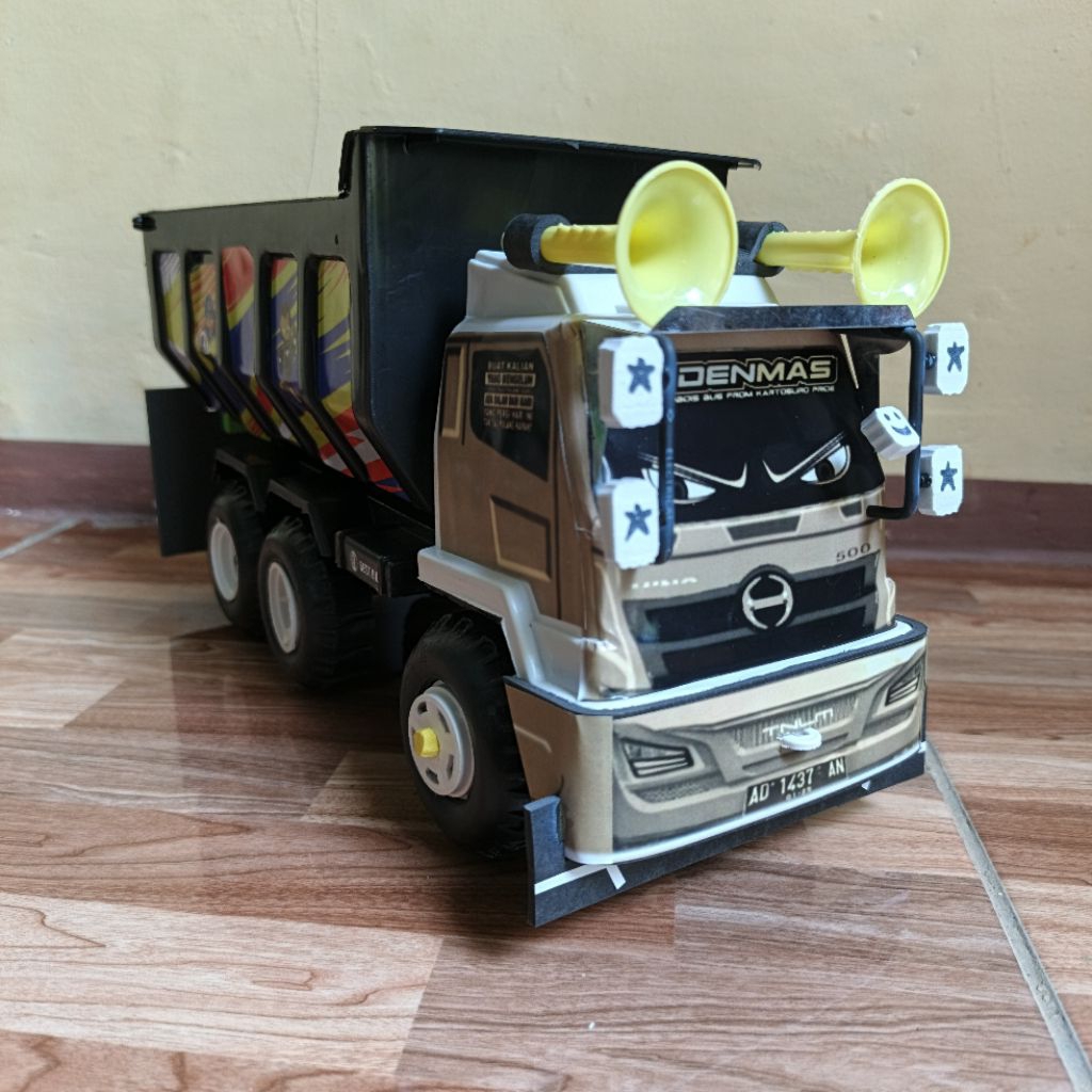 Truk Hino Terbaru Mainan Anak Cowok