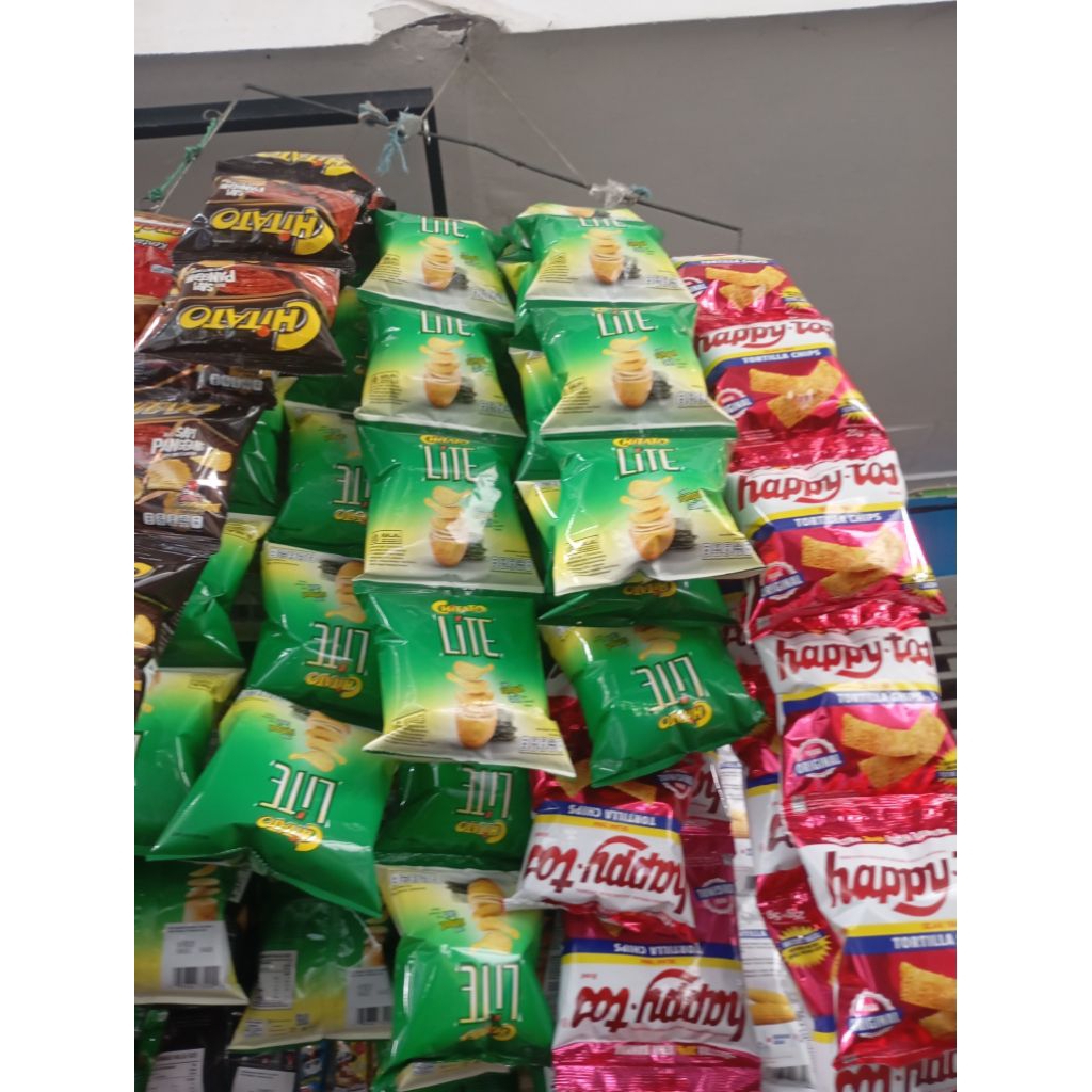 snack renceng chitato/kentang2000/happytos/ jetZ/potabe/piatos/pillow/renceng isi 10 biji