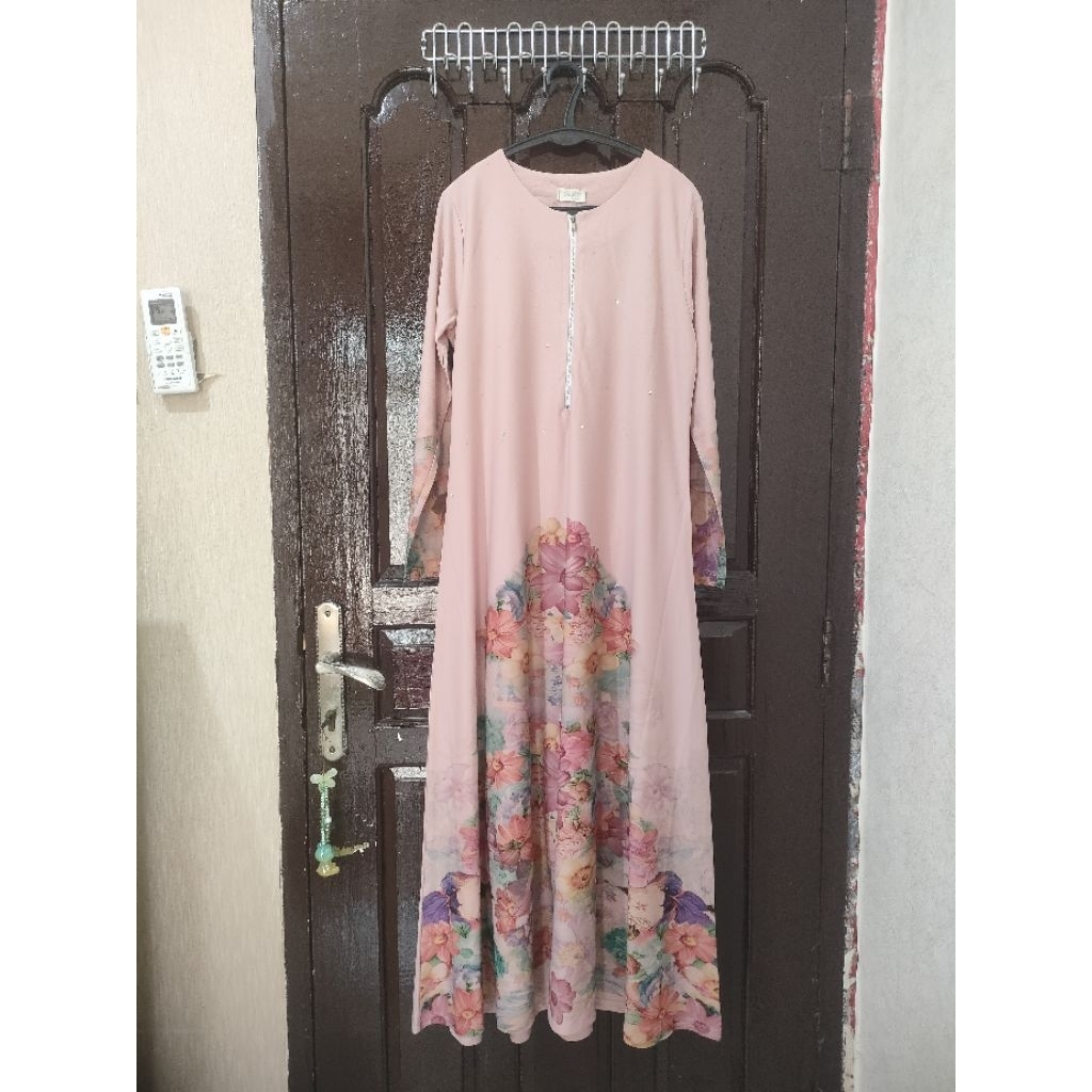 Pernah dipakai - Gamis wanita pink salem