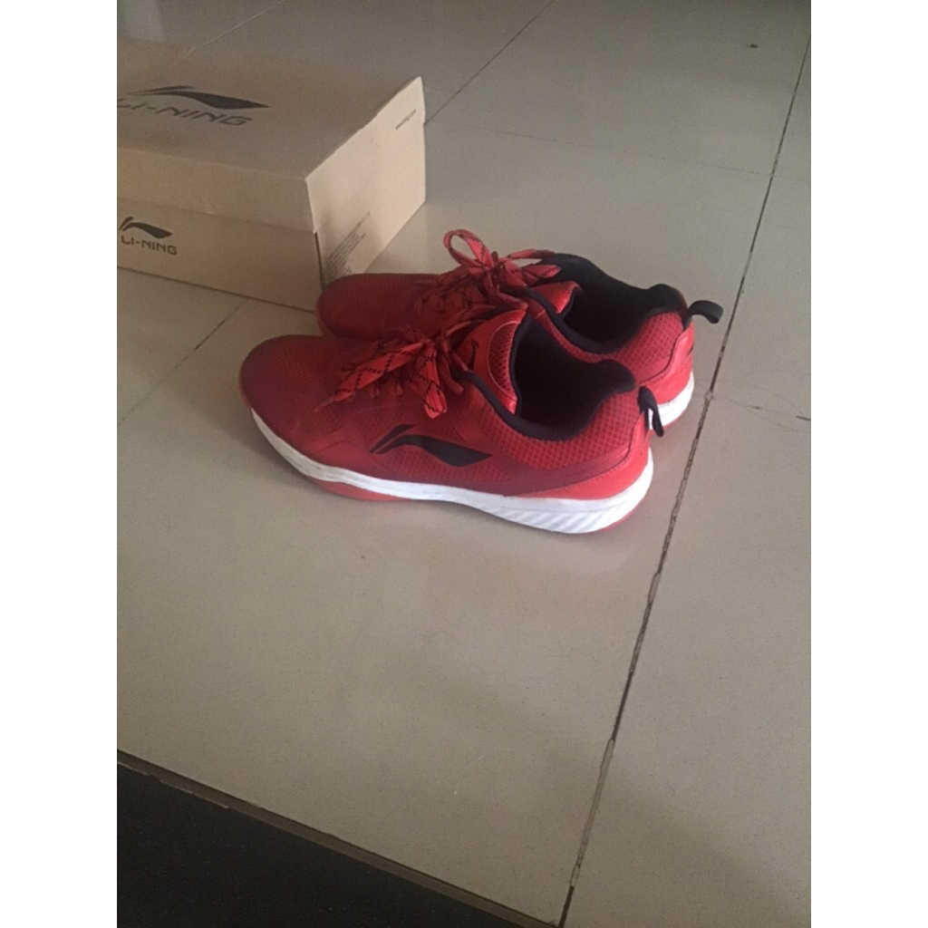 Sepatu Badminton Li-ning AYTR056-3