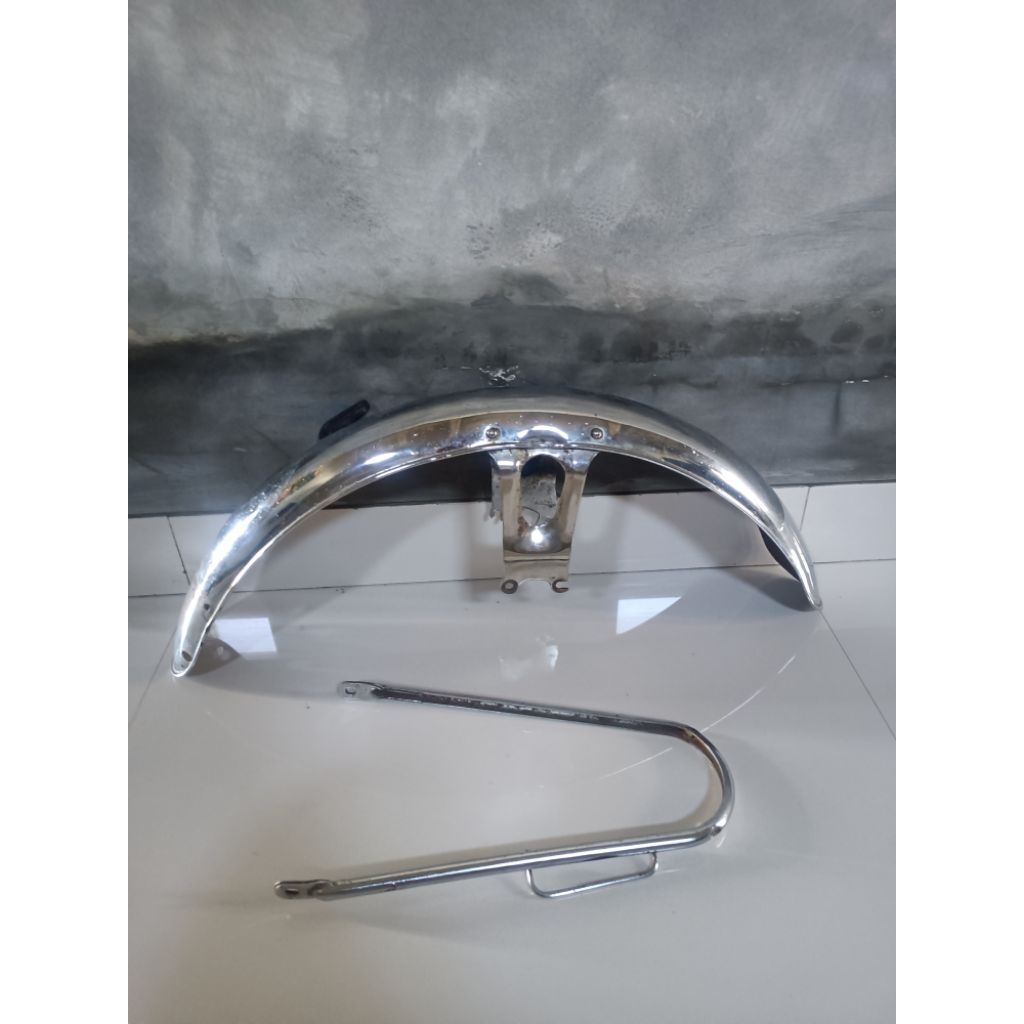 slebor depan gl 100/125 tahun tahun 79 original/ gl 100 tahun tua platina original