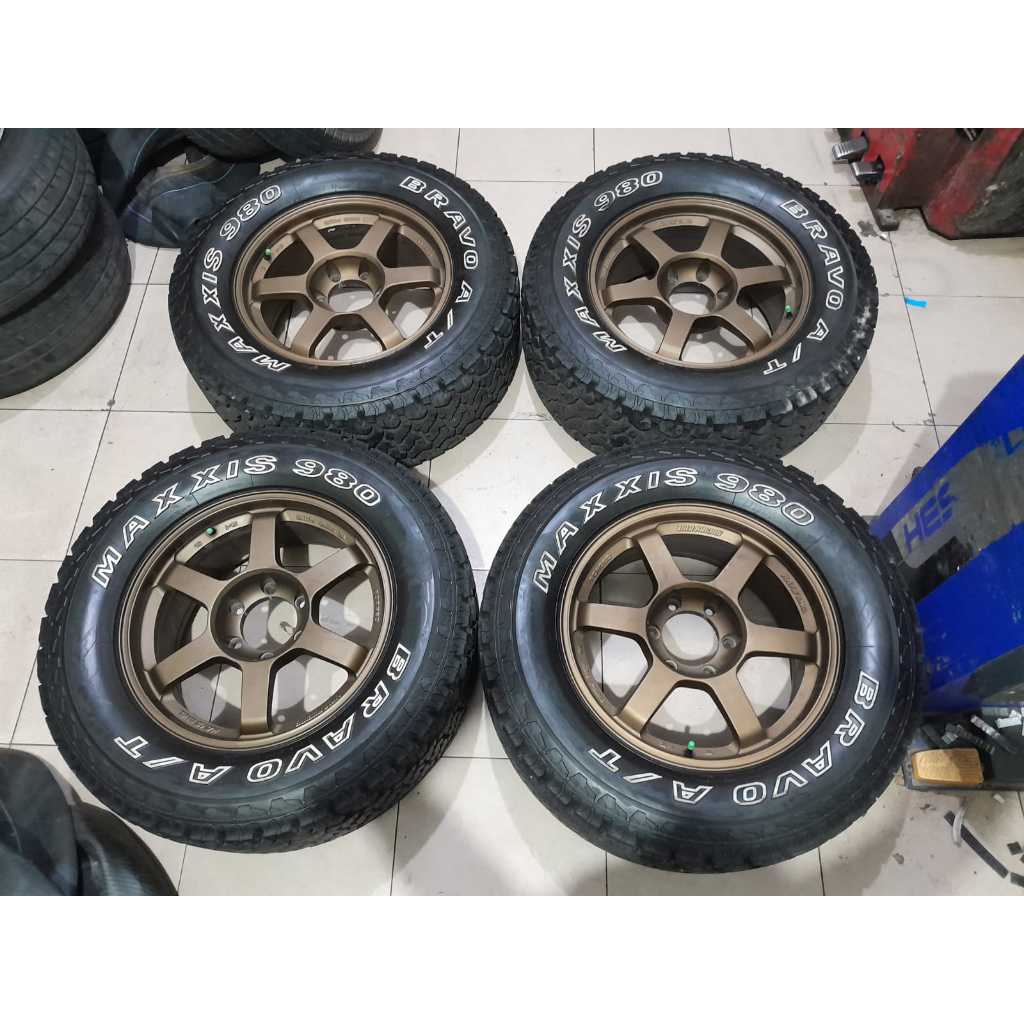 Velg Mobil Bekas Racing TE37 Ring 18 Lebar 8 Et-15 Pcd 6x139,7 + Ban Maxxis 285/60 R18 Th.2022