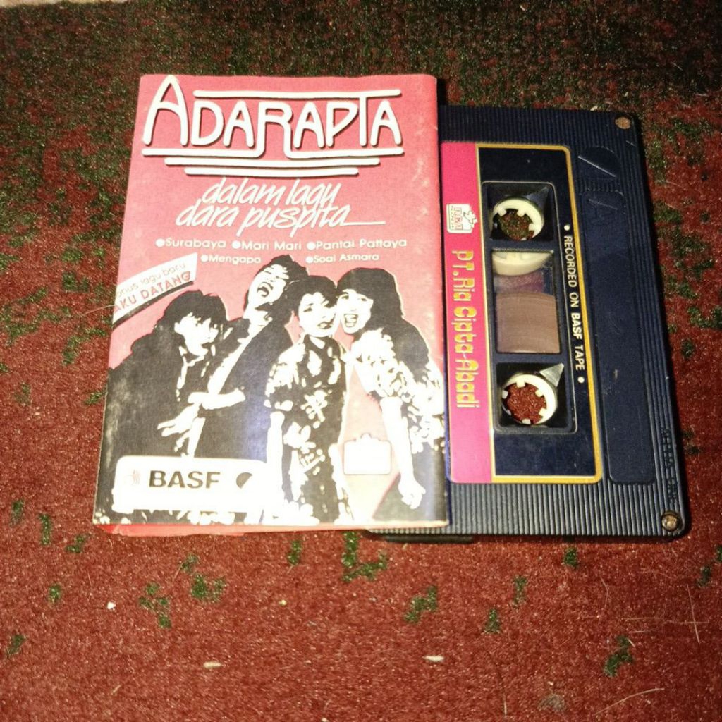 KASET ADARAPTA DALAM LAGU DARA PUSPITA TITI DJ TITIEK HAMZAH ATIEK CB ENDAH